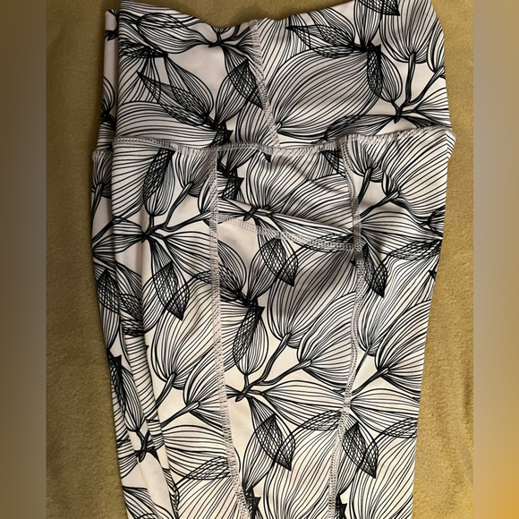 BuffBunny Limitless Legging - Picture 5 of 6